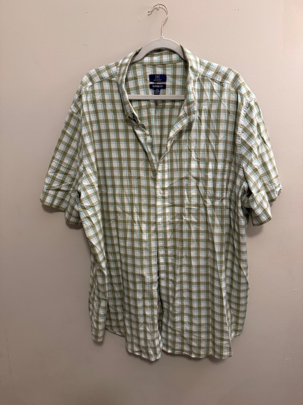 George Green and White Plaid Short-Sleeve Button-Down Shirt